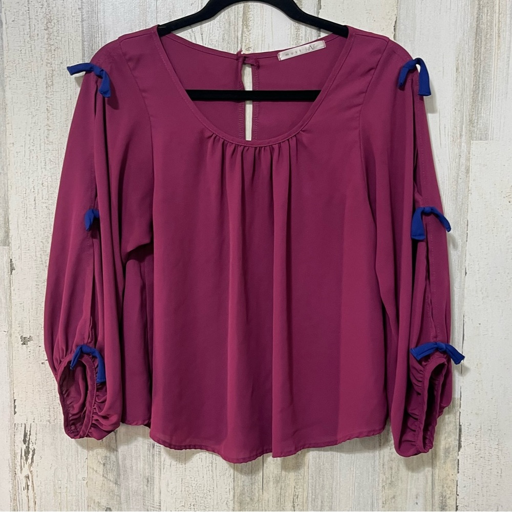 Must Have Relaxed Fit Blouse Peek A Boo Tie Sleeves Size Medium